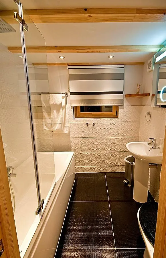 Alum Chine Log Cabin Villa Bournemouth 0*,
