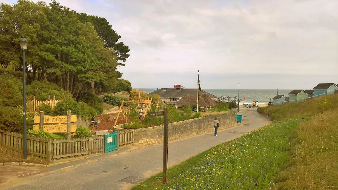 Alum Chine Log Cabin Villa Bournemouth