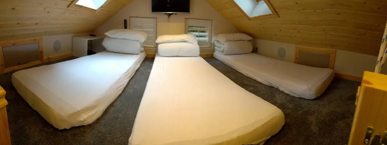 Alum Chine Log Cabin Villa Bournemouth 0*,